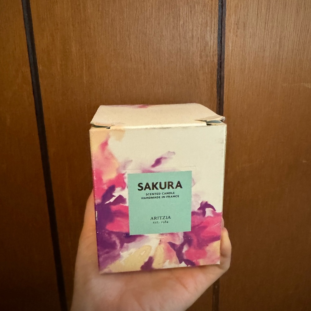 Aritzia - Sakura scented candle